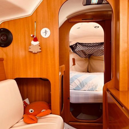 Surfbird Cozy Sailboat Escape Hotell Lisboa Exteriör bild